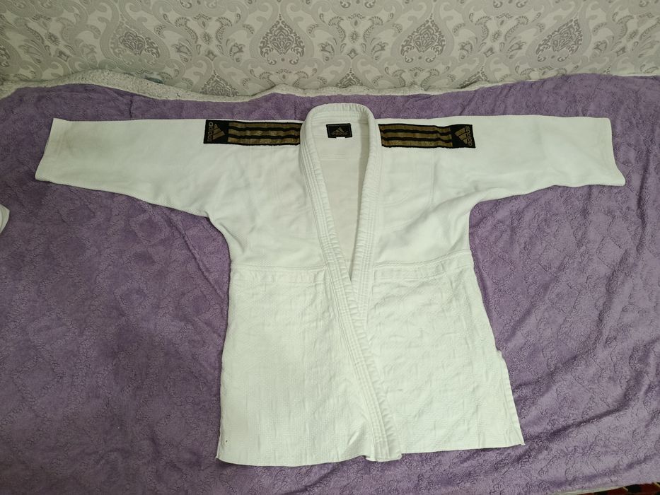 Кимоно Adidas жақсы күйде