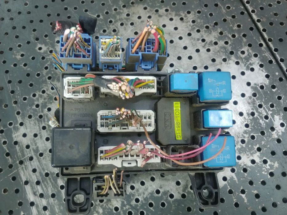 panou sigurante 1.1 b hyundai getz  2004 91198-1c011