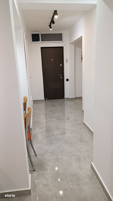Persoană fizică închiriez apartament modern cu 2 camere