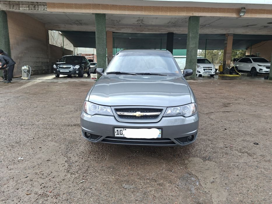 Нексия2..1.6 срочно сотилади