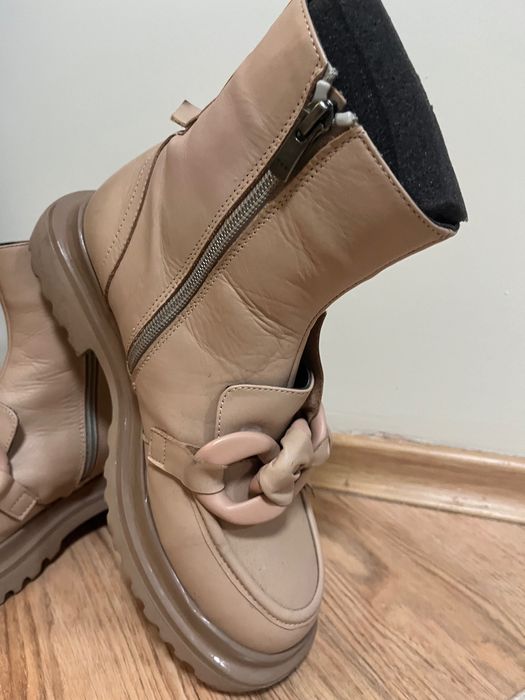 Два чифта боти за 90 лв