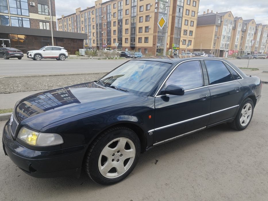 Продам Audi A8 1995г.