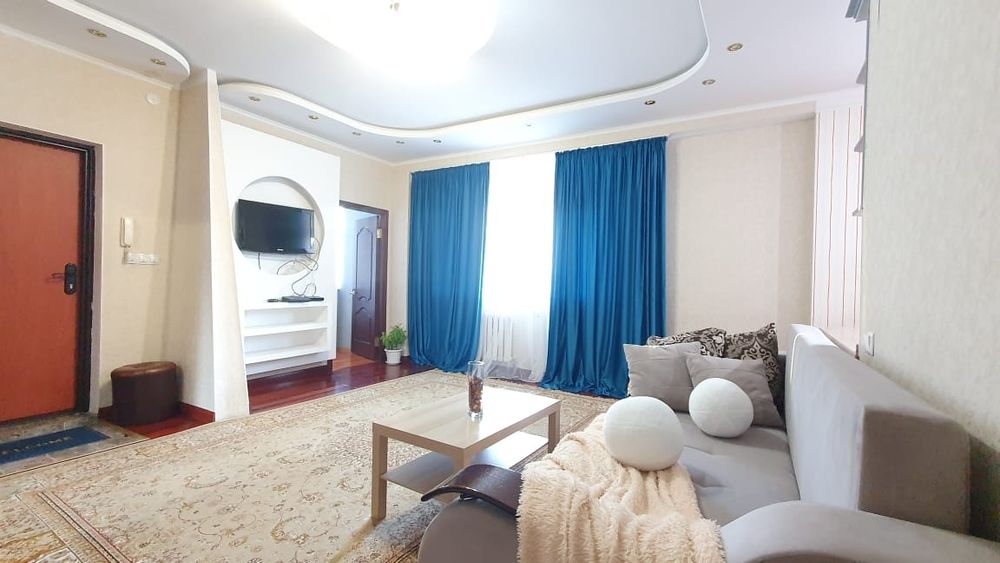 Продам шторы черные 300×300 , 1 полотно