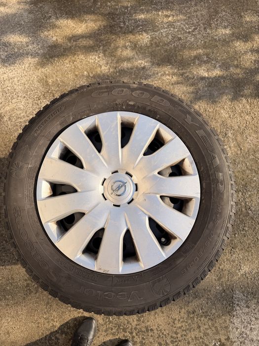 Roti Complete Opel 215/60/R16 anvelope dot 2025