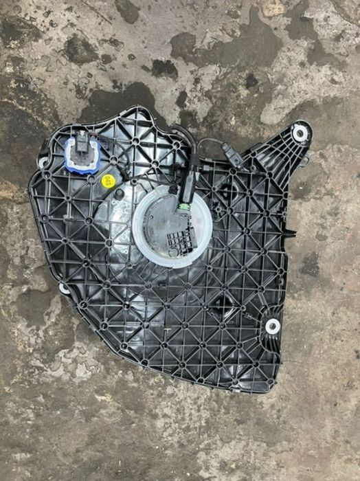 Rezervor Adblue AUDI A4 b9,A5,A8 an 2021 cu tot cu pompa cod 8W0131878BT