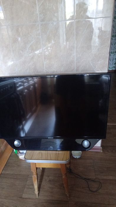 Телевизор Самсунг диагональ 84 см