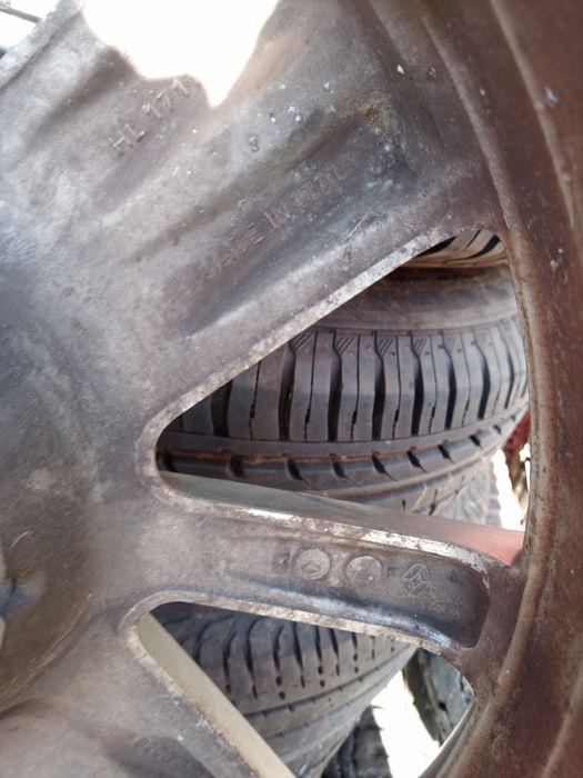 Продавам джанти с гуми за Рено 205/50/17