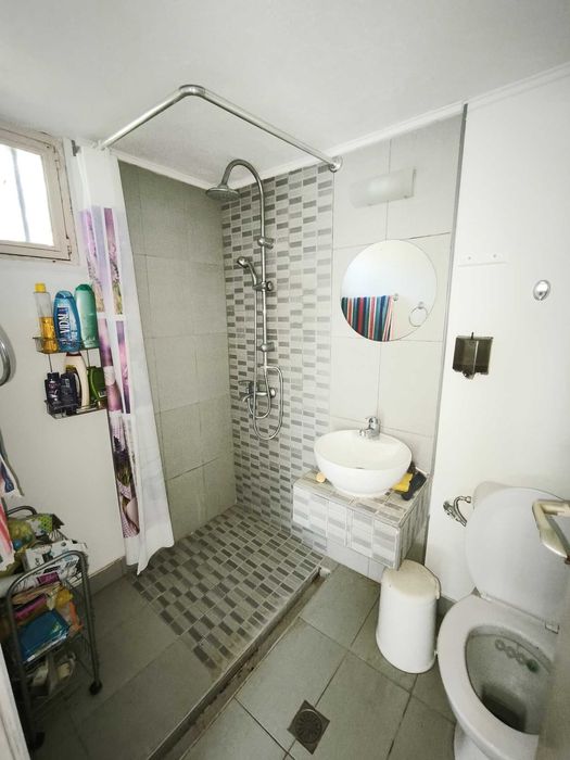 Продава многостайна къща 70 м2 с 2 парцела 330 м2 в Аспровалта, Гърция