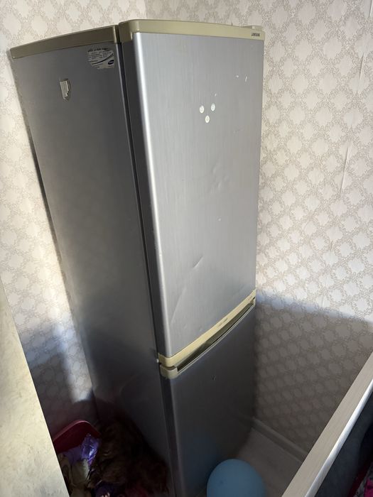 Продам холодильник
