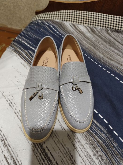 Продается женская обувь