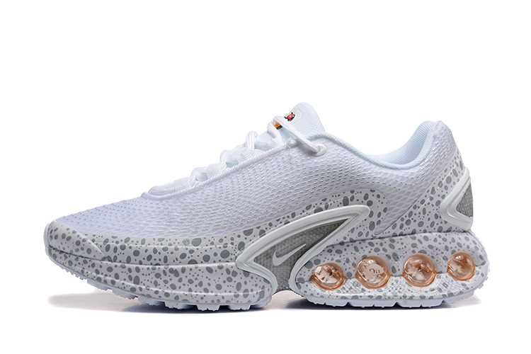 Продавам нови мъжки маратонки NIKE Air Max Dn Se Prm налични 41 и 43
