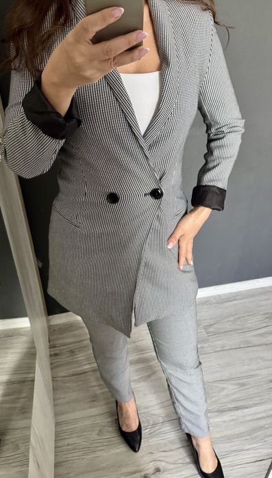 Елегантен костюм размер S