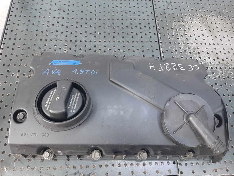 Capac chiulasa 1.9 tdi avq vw touran 1t golf 5 038103475n 038103469