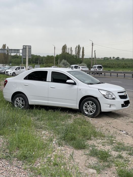 Chevrolet Cobalt 2024 — 4