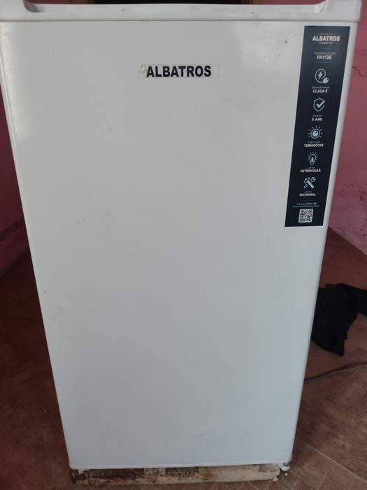 Se vinde frigider Albatros