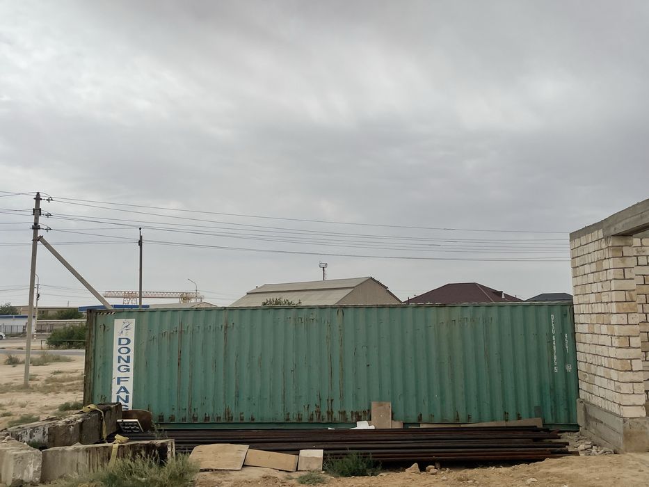 Продаються морской контейнер
