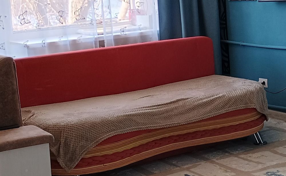 Продам диван 5000