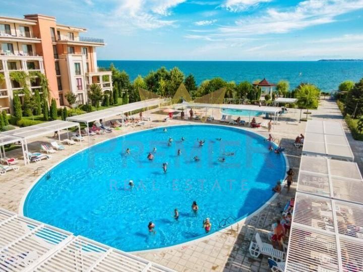 Продава се Двустаен апартамент в Свети Влас - 64 кв.м за 1036 €/кв.м - Снимка #9