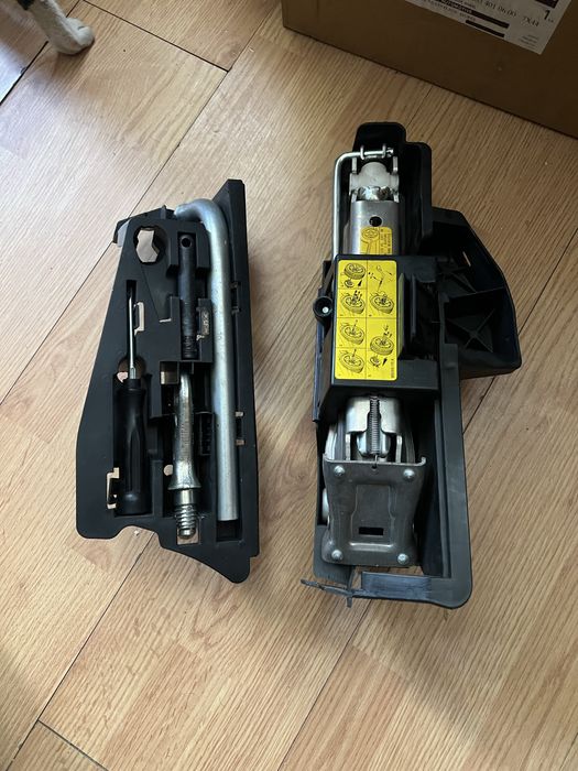 Cric Bara Spolier Spate Audi A6 C6 Avant Break Facelift 4F 2004-2011
