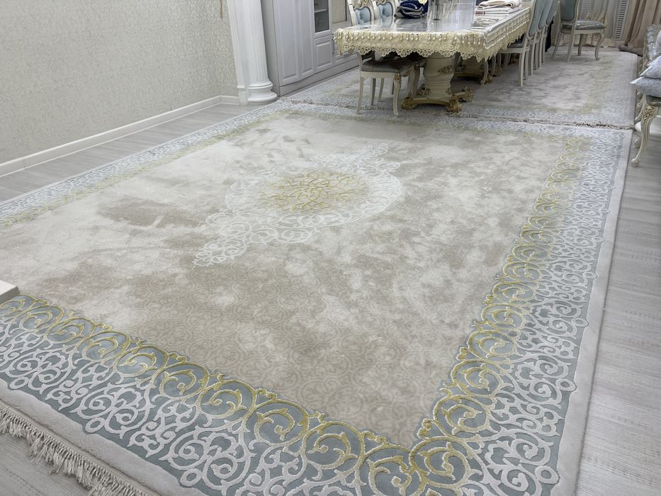 Акриловый ковер очень плотный