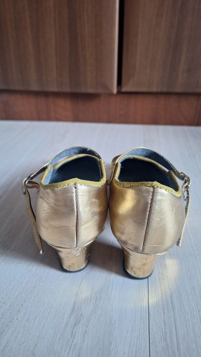 Обувь для танцев