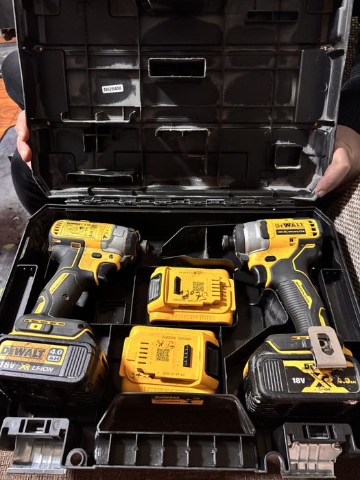 Scule Dewalt cu 7 acumulatori