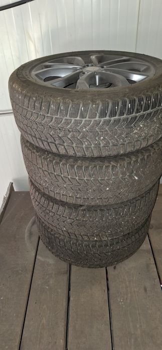 Vand sau schimb  roti mercedes cu roti toyota