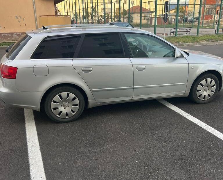 Vând Audi A4 b7 2.0 BPW