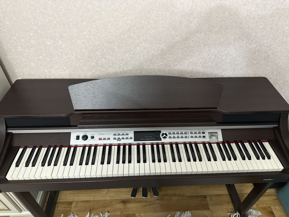 Продам цифровой электро пианино