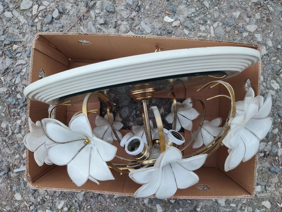 Продам светильник