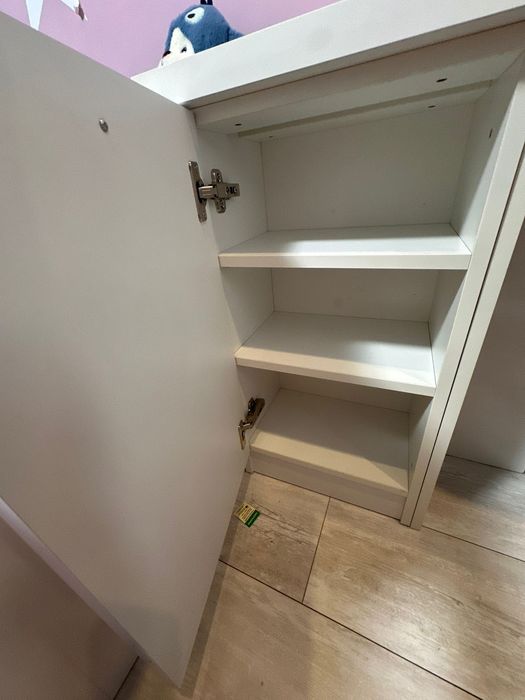 Продам мебель в детскую