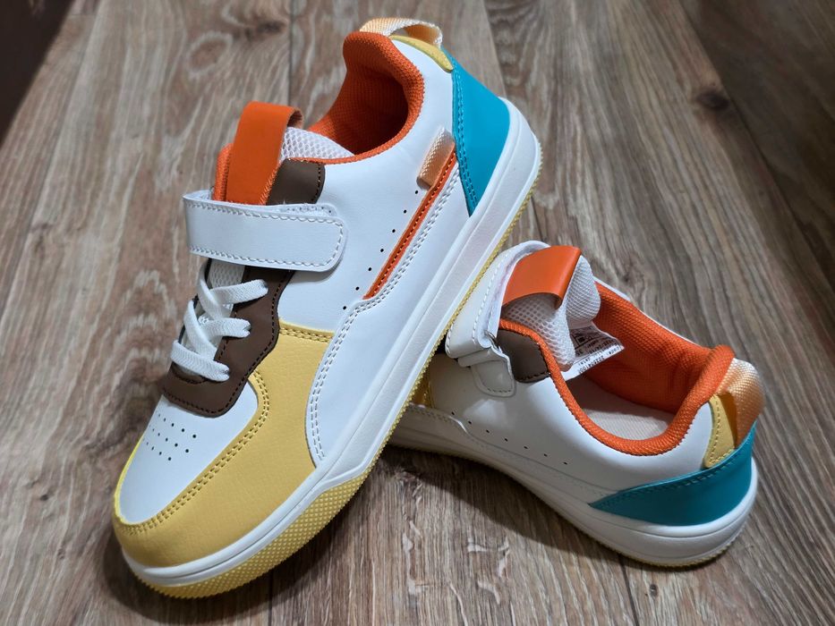 Adidași / Sneakers copii mărimea 34 - stare excelentă, noi