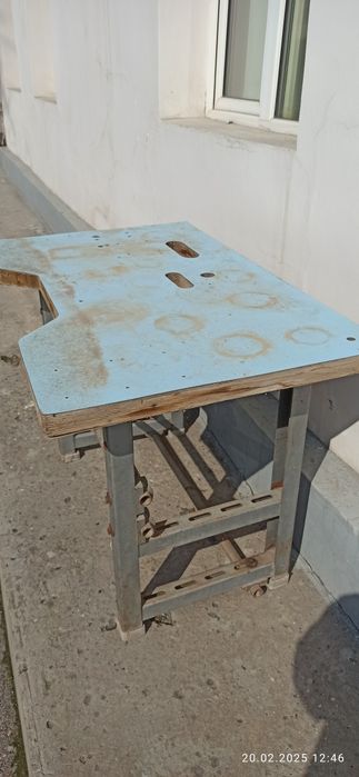 Продаются столы от швейной машины.