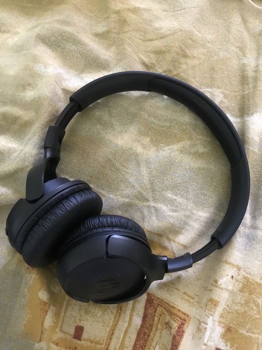 Наушники jbl pass