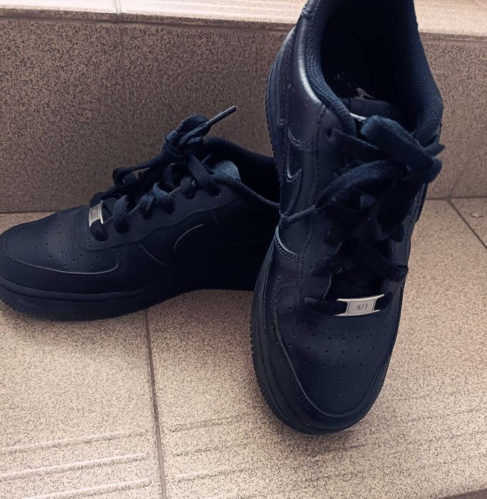 Маратонки Nike носени  1 2 пъти.