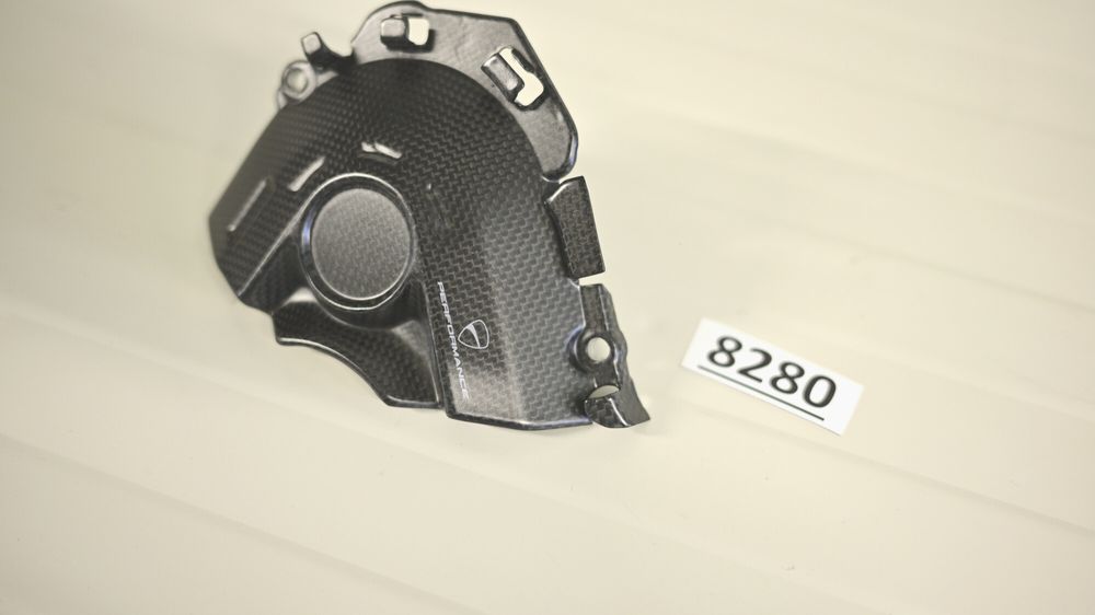 Capac pinion din carbon Ducati Performance Multistrada 950