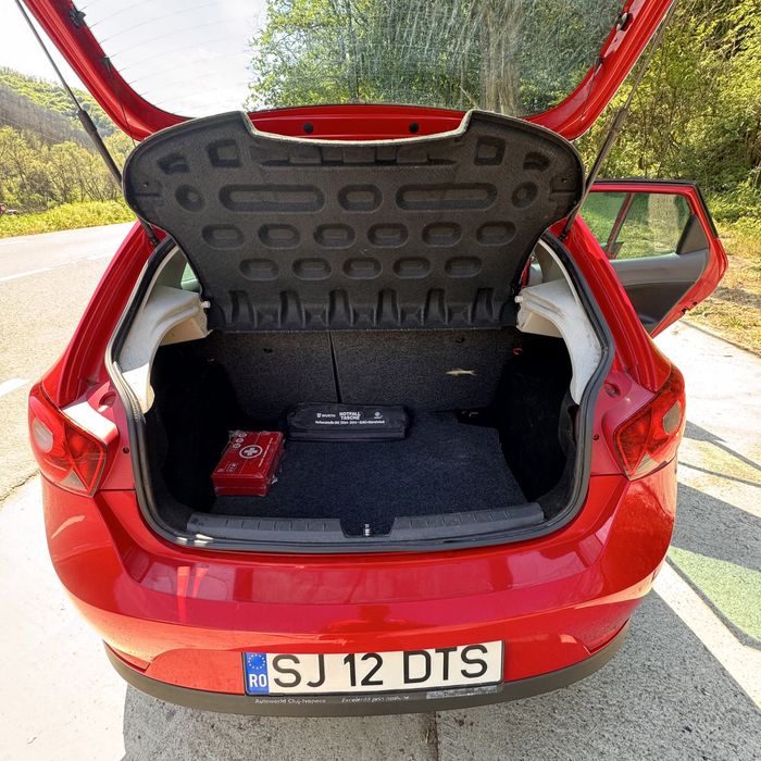 Se vinde! SEAT IBIZA ;1.4 Benzină; 2009 ;200000 km; 3300€ (negociabil)