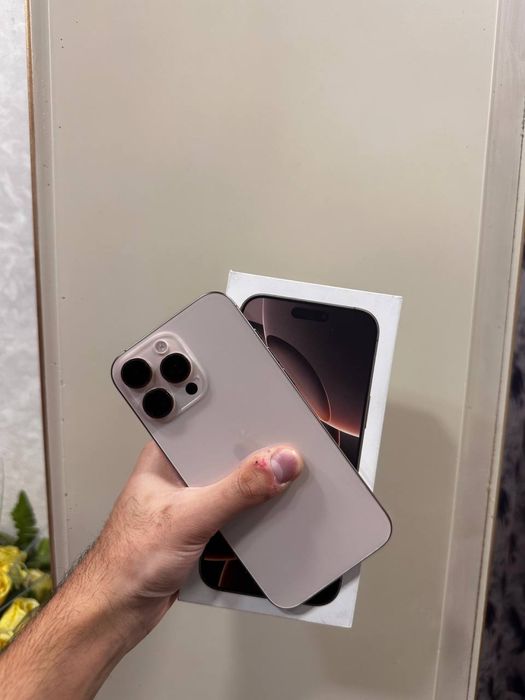 Iphone 16 pro max desert