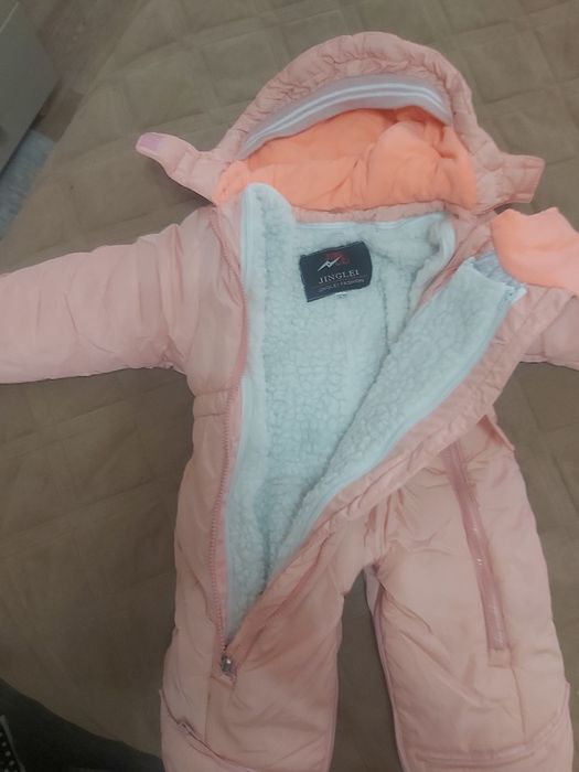 Продам комбинезон на 1-2года (осень+зима),