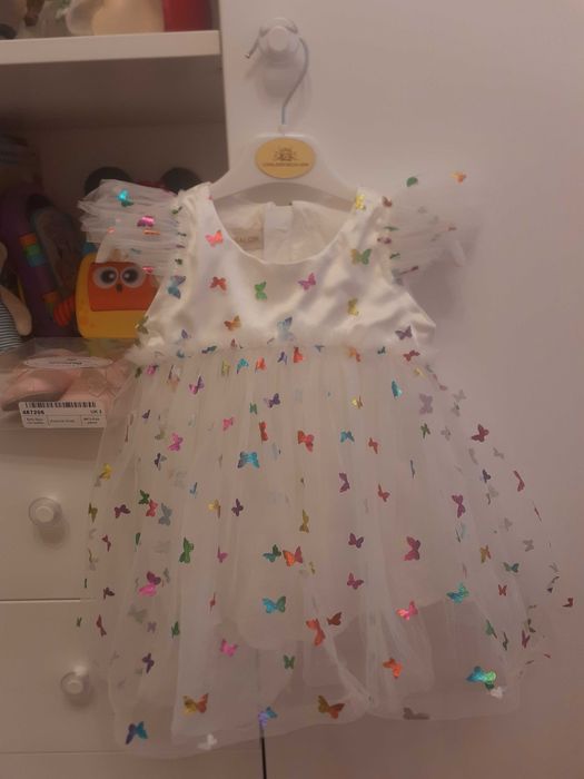 Прекрасна рокля за момиченце с обувки