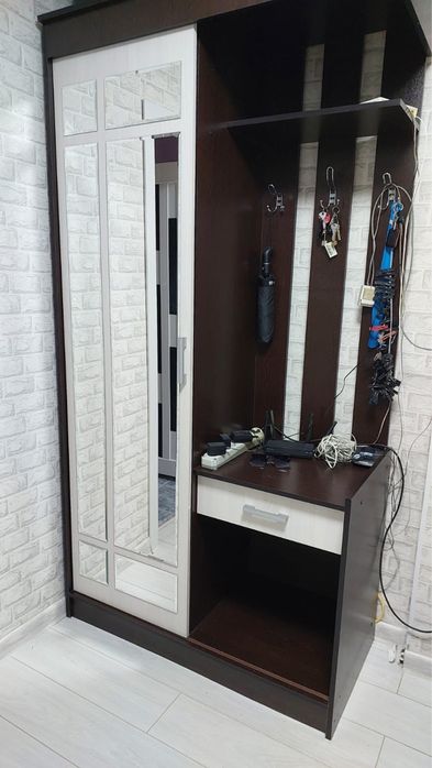 Продам шкаф купе в прихожую