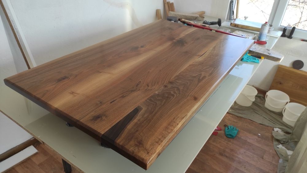 Плот за маса от орех