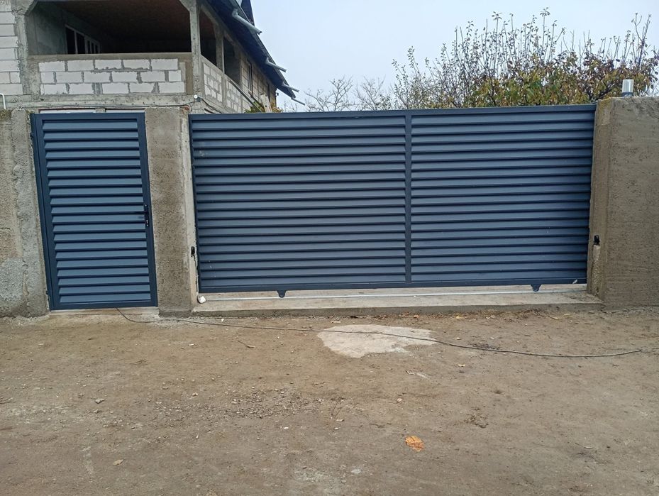 Vand garduri și porți