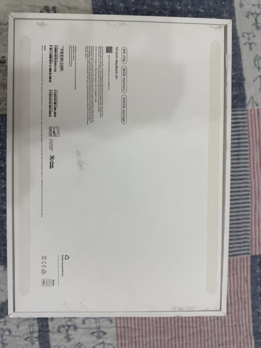 MacBook Air 13, 2025