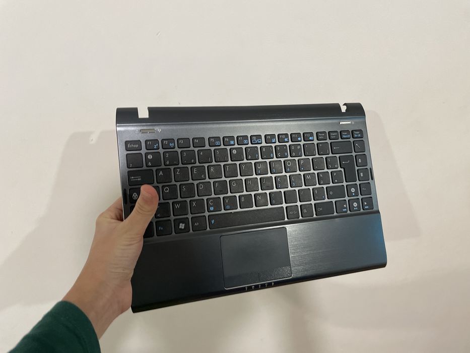 Vând tastatura pentru leptop asus