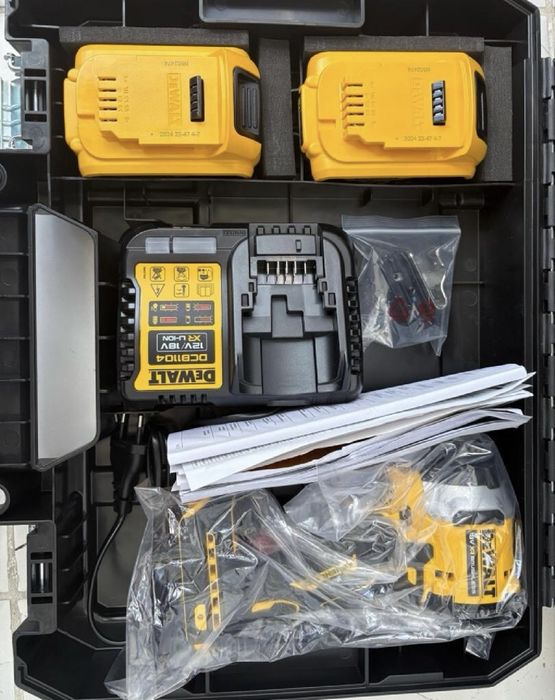 DEWALT DCF850 Masina de insurubat cu impact