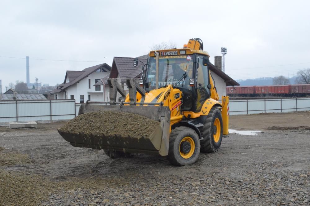 inchiriez buldoexcavator