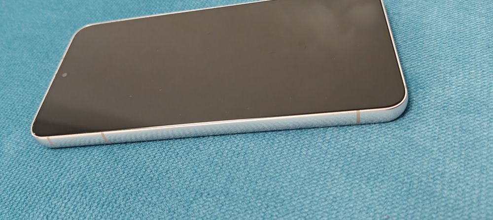 Samsung Galaxy S22 / 128 GB / 8 Gb ram. Culoare ROZ. Cumpărat de nou.