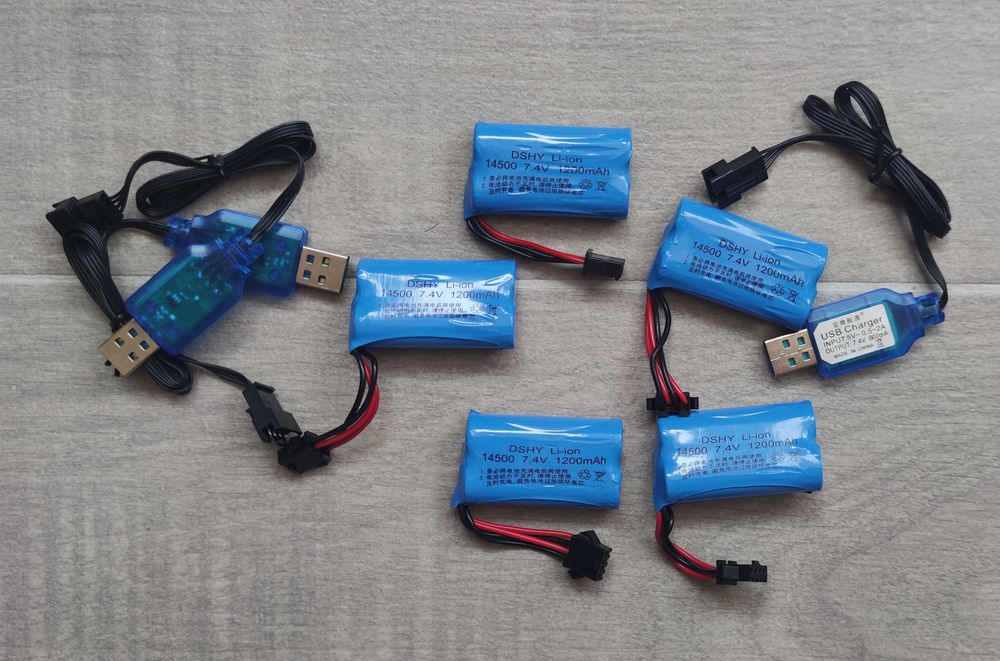 2PCS 7.4V 1000mAh 10C RC-Accupakket met SM-4P-Stekker en USB-Oplaadkabel voor RC-Automodelbuggy RC-Bootvrachtwagen RC-Vlakke Oplegger en Gel Blaster-Accu
