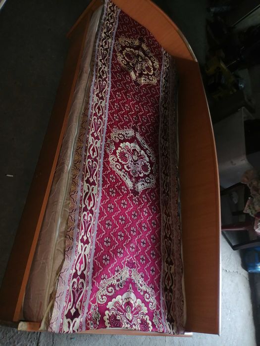 Продам кроавть срочно